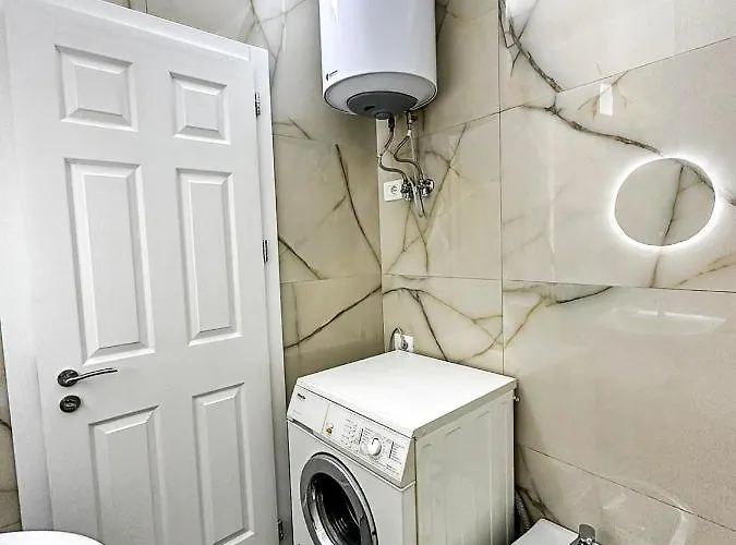 New Bazaar 1bd Modern Tirana