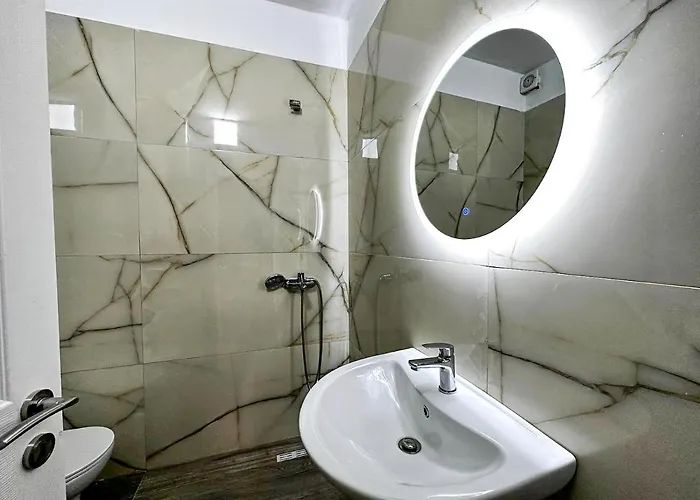 New Bazaar 1bd Modern Apartment