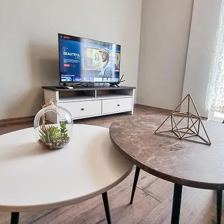 New Bazaar 1bd Modern Apartamento Tirana