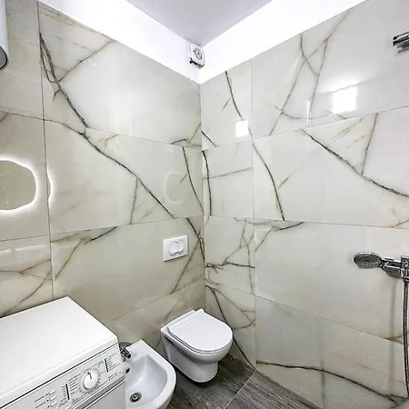 New Bazaar 1bd Modern Apartamento Tirana