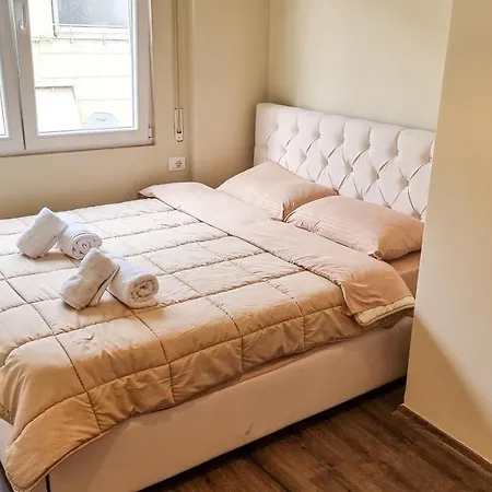 New Bazaar 1bd Modern Apartamento Tirana