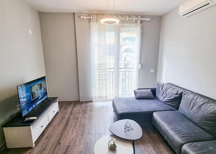 New Bazaar 1bd Modern *