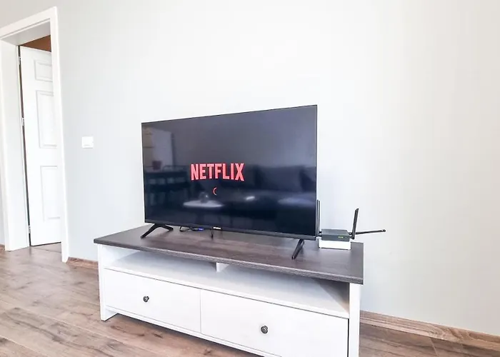 New Bazaar 1bd Modern *